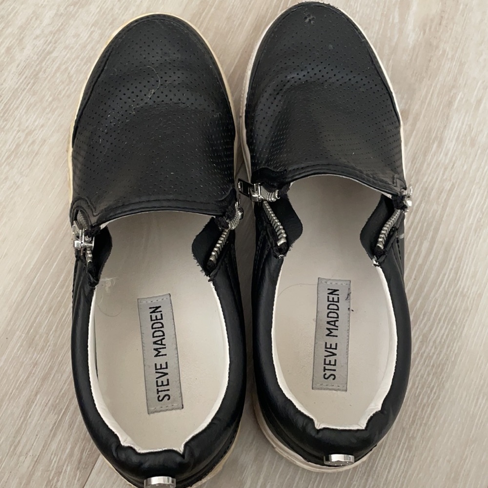 Steve Madden - Picture 2 of 4